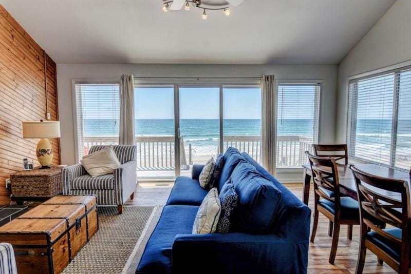 Hicks House in Surf City