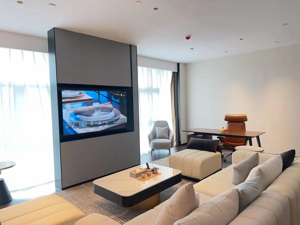 Communal lounge/ TV room, TV and multimedia, Living room, Seating area
