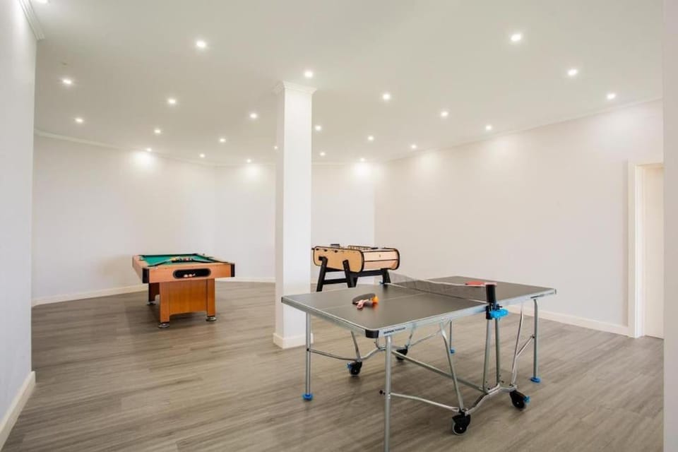 Game Room, Table tennis, Living room