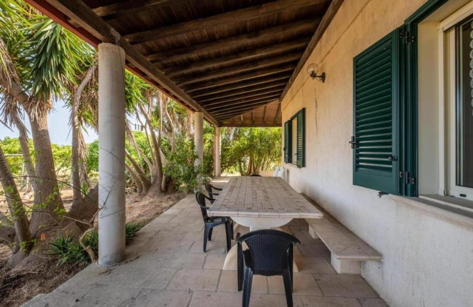 Property building, Garden, Balcony/Terrace, Garden view
