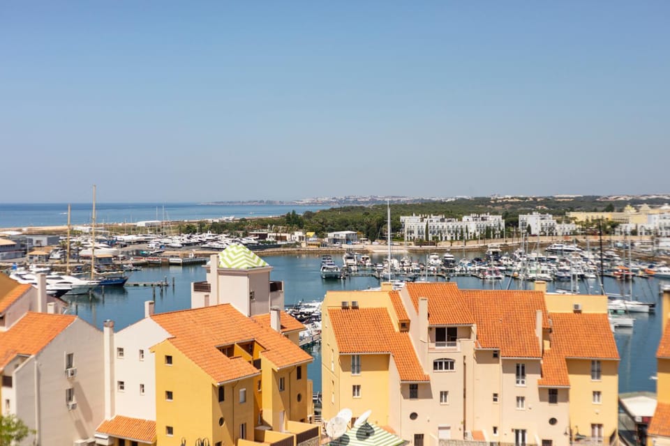 City view, Sea view