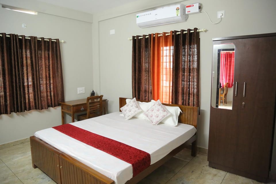 NR HEAVENZ Near Rajagiri Hospital Apartment in Kochi