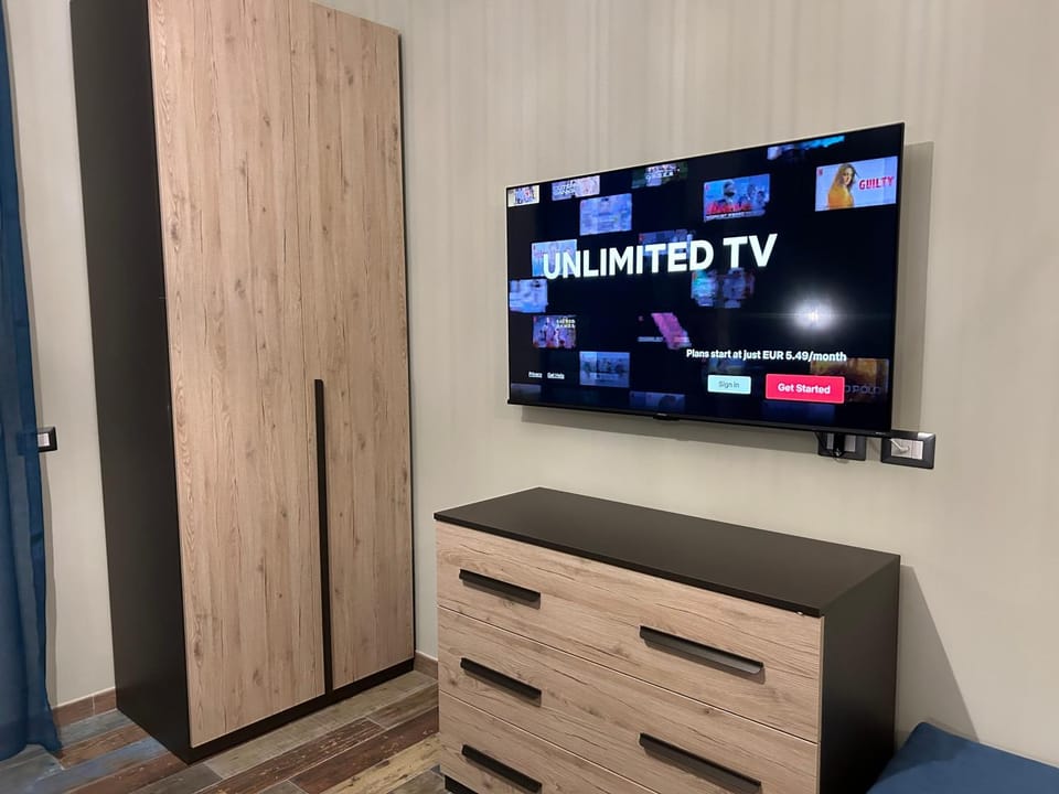 TV and multimedia, wardrobe