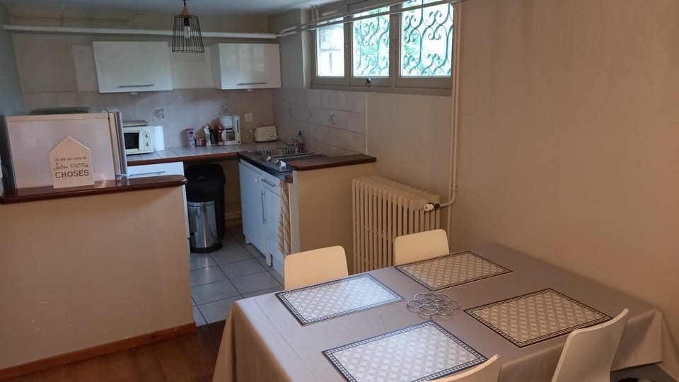 Appartement T2 La campagne en ville Apartment in Nimes