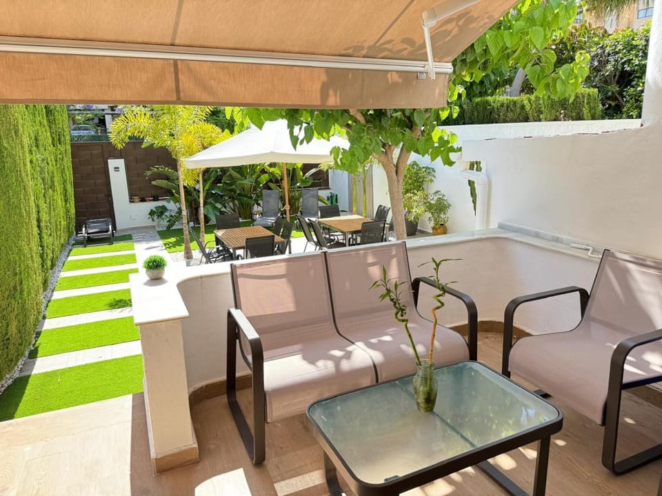Day, Garden, View (from property/room), Balcony/Terrace, Seating area, Garden view