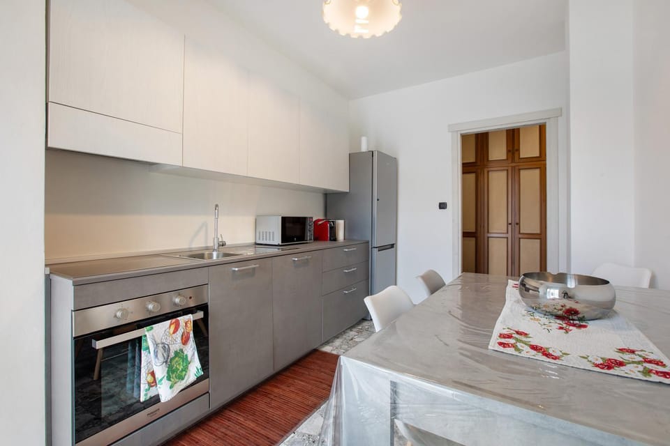 Property building, Kitchen or kitchenette, Living room