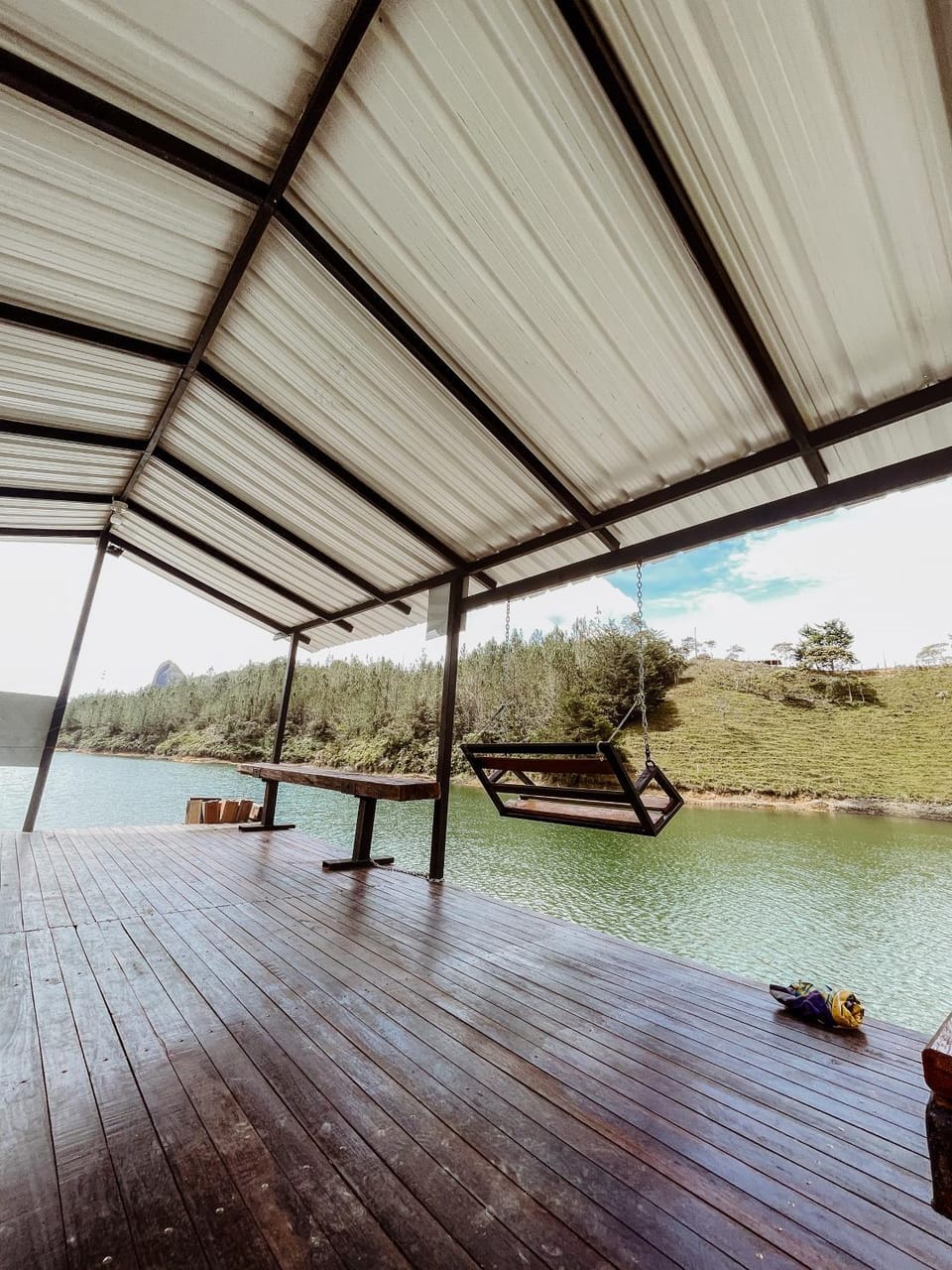 Day, Lake view