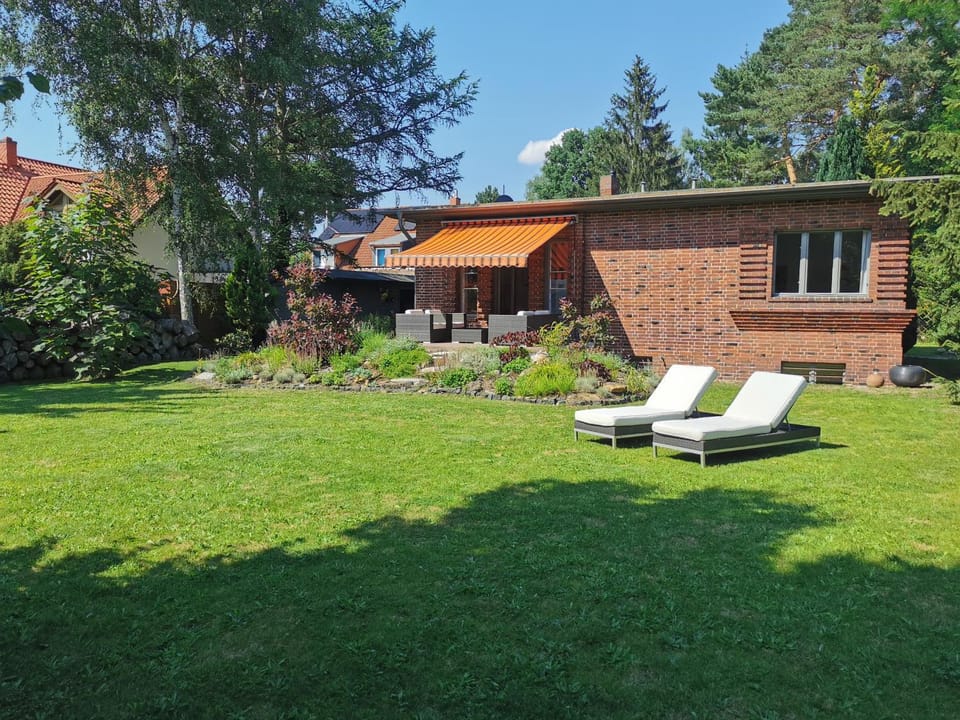 Property building, Garden