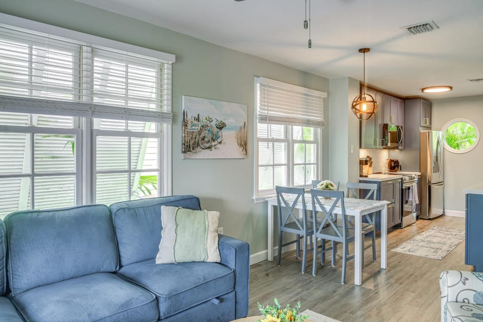 Old Town Proximity - Island Serenity! House in Stock Island