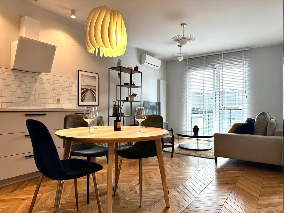 Mieszczańska 25 Apartment - Self check-in 20h - parking & lift Apartment in Wroclaw