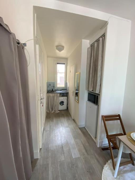 Studio Cosy Très bien situé Pont de Sèvres Apartment in Paris