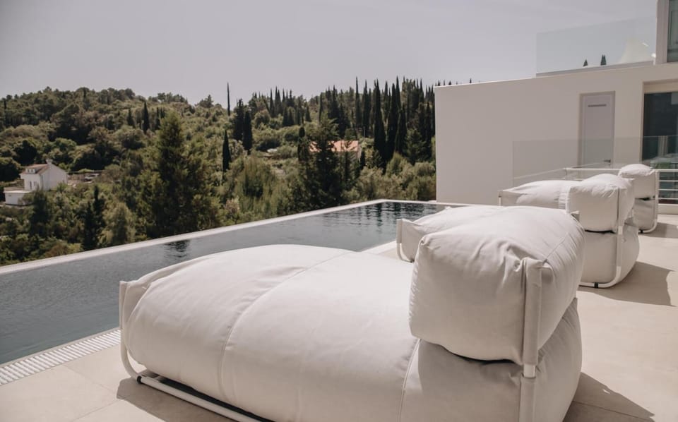 Day, Natural landscape, View (from property/room), Balcony/Terrace, Balcony/Terrace, Sea view, Swimming pool, Swimming pool