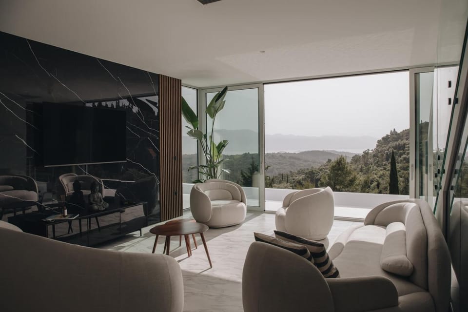 Living room, Mountain view