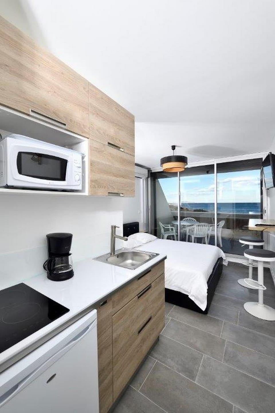 Bed, Natural landscape, Kitchen or kitchenette, Photo of the whole room