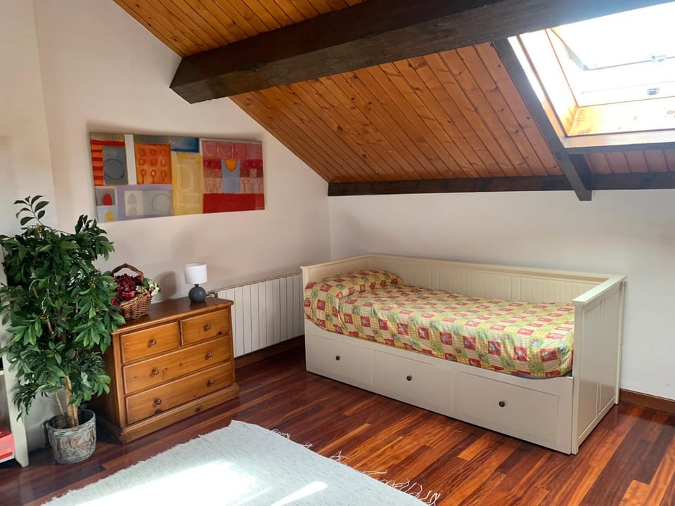 COBRECES CAMPO y PLAYA House in Western coast of Cantabria