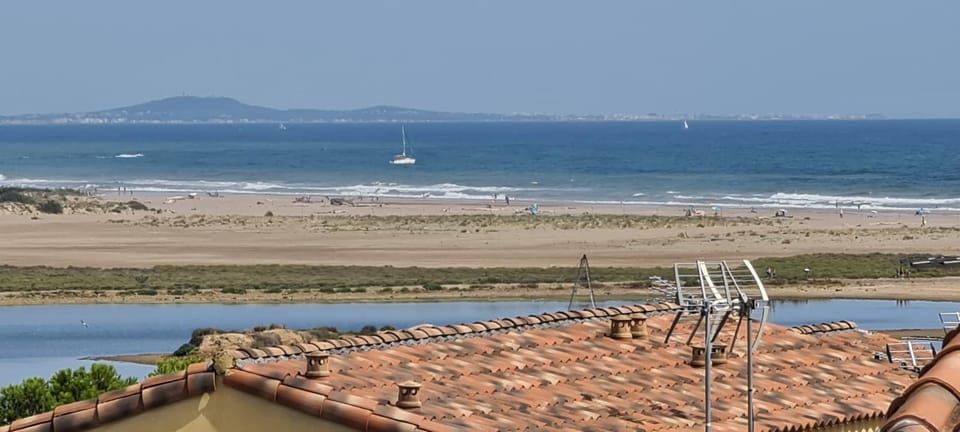 City view, Mountain view, Sea view