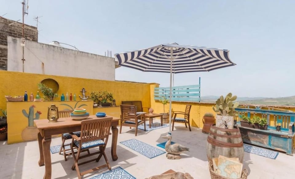 Casa d'Artista con Terrazza Panoramica nel Borgo" House in Sambuca di Sicilia