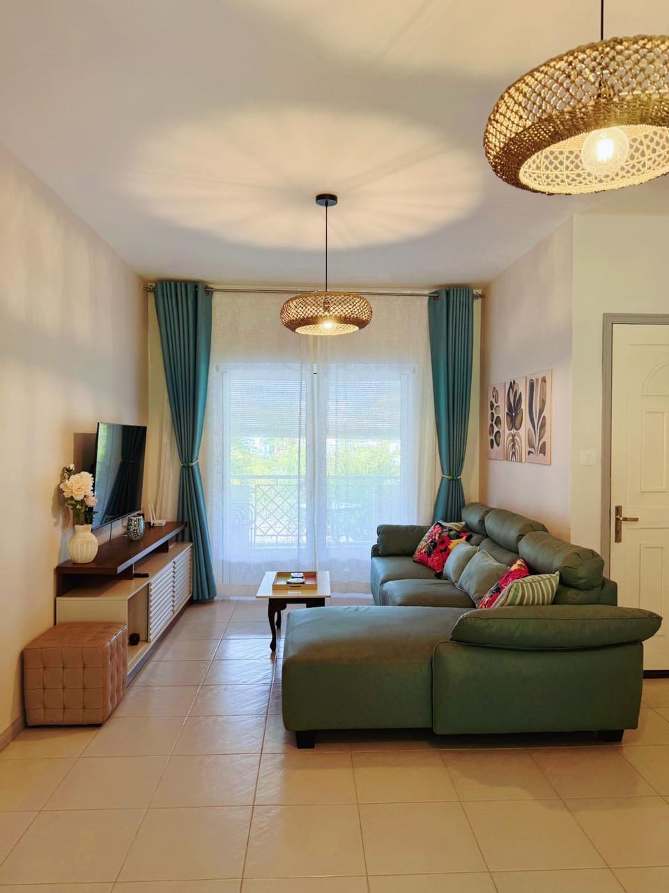 Communal lounge/ TV room, Living room