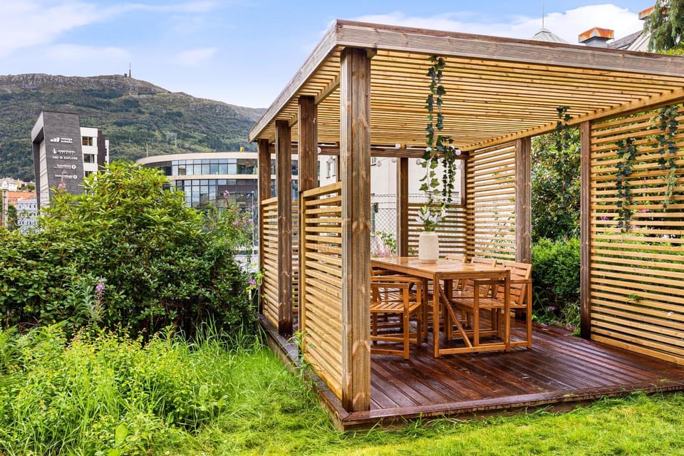 Patio, Day, Natural landscape, Garden, Garden view, Mountain view