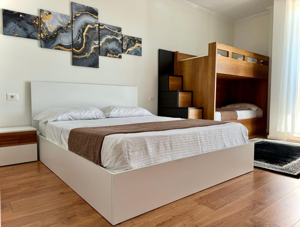 Bed, Photo of the whole room