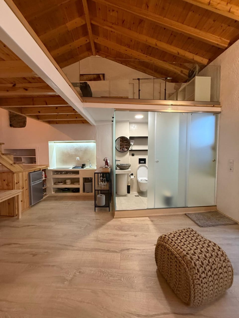 Michalelis Loft & Cave Apartment in İzmir Province