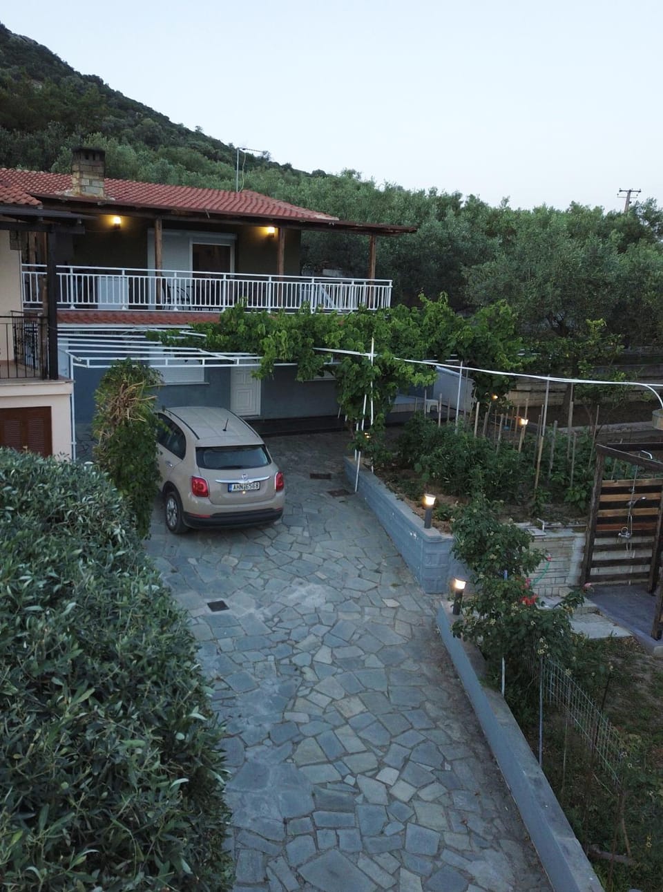 Property building, Natural landscape, Garden view, Parking