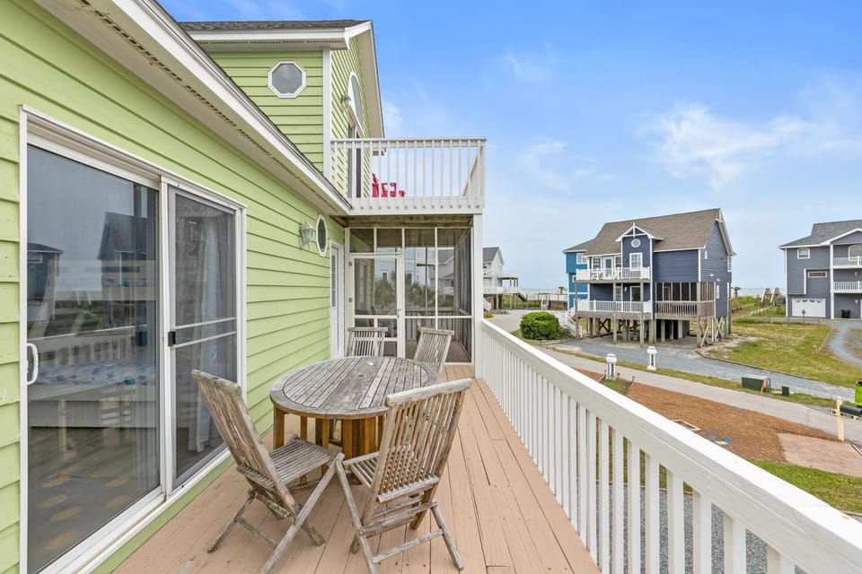 Lowe Tide House in North Topsail Beach