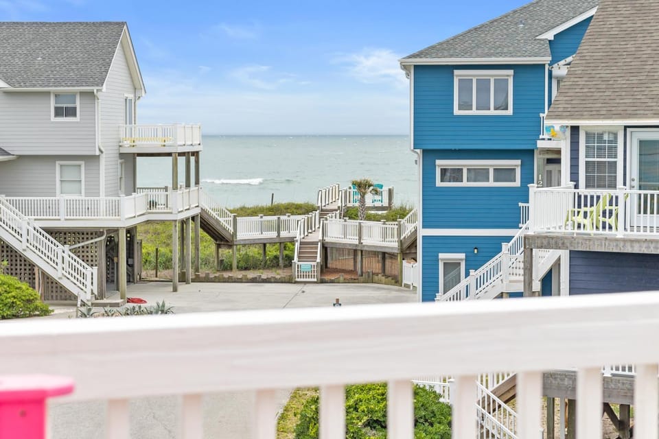 Lowe Tide House in North Topsail Beach