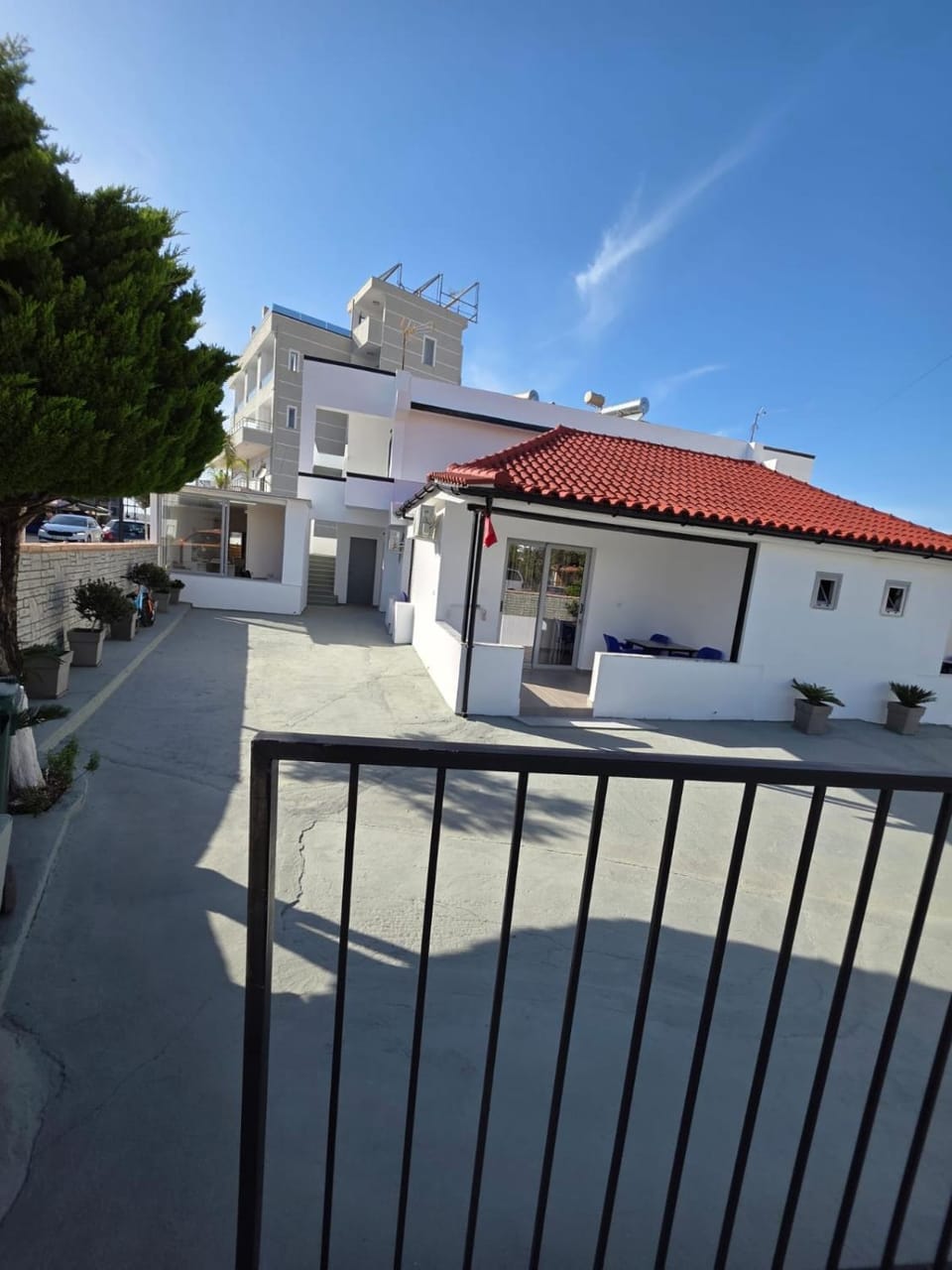 Property building, Day