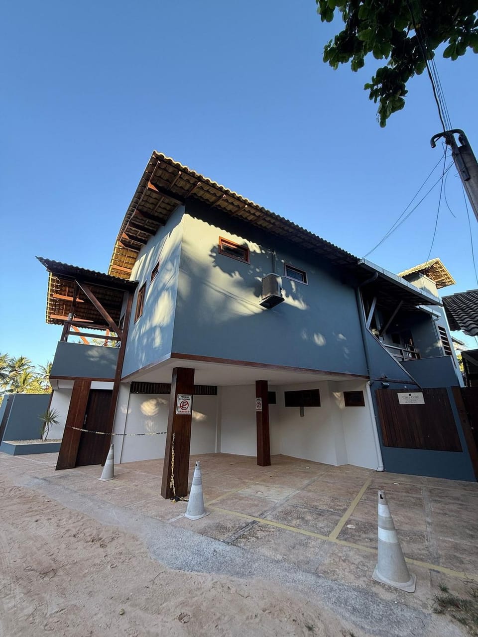 Facade/entrance
