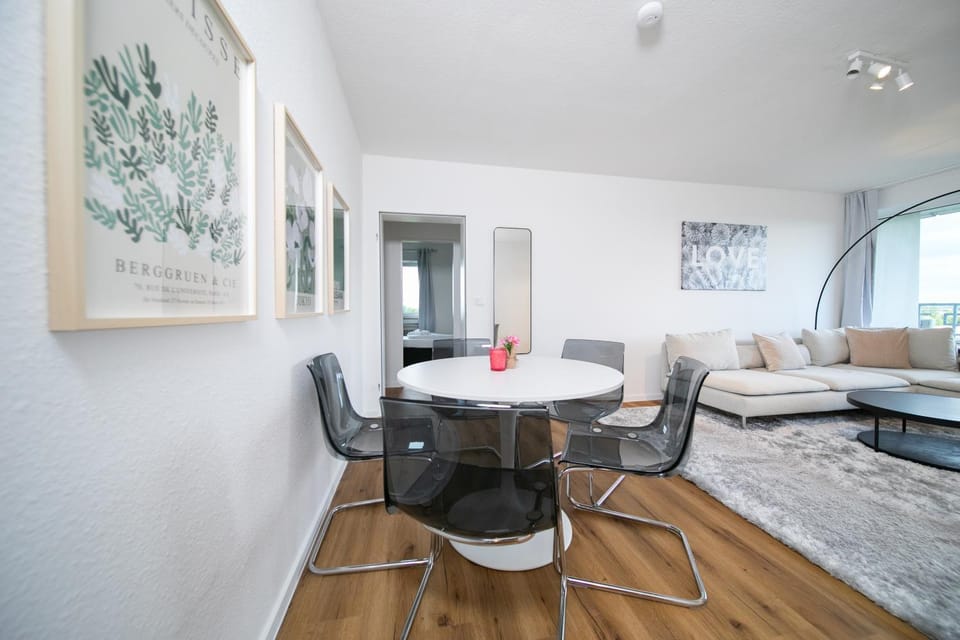 Living room, Seating area, Dining area