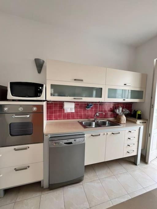 Al Castello Home Suite Apartment in Syracuse