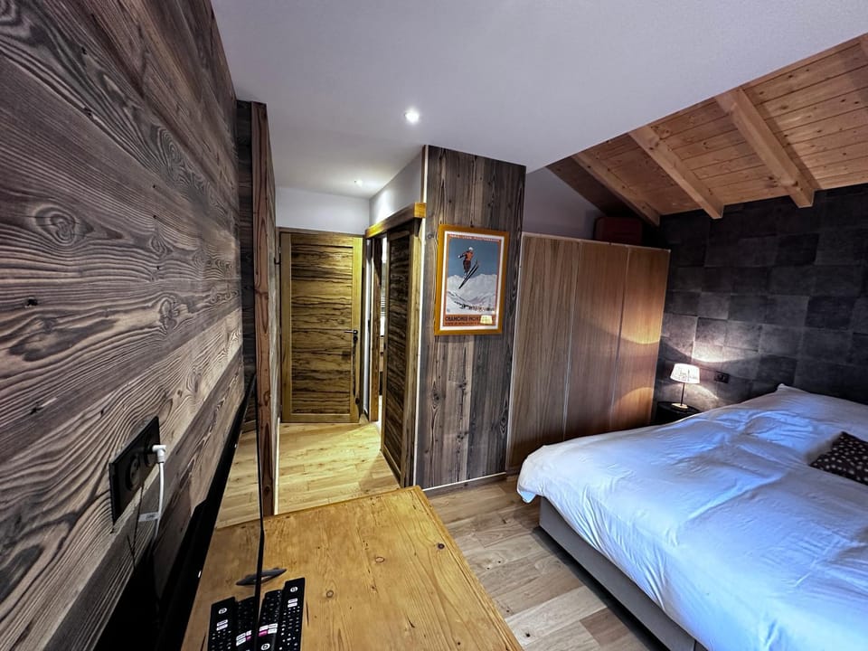 TV and multimedia, Bedroom, wardrobe