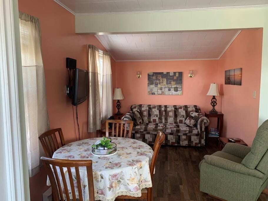Hillside Cottage House in Twillingate