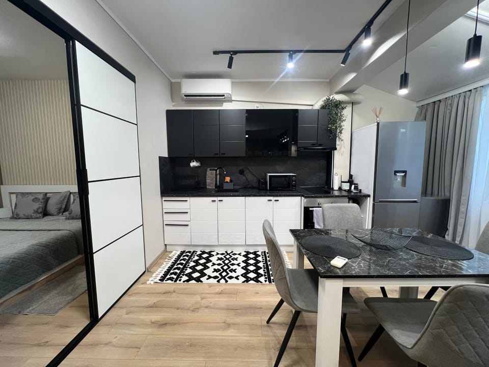 Varna central apartment with parking for normal to middle sized cars Apartment in Varna