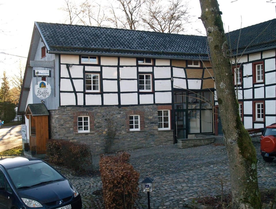 Property building, Location