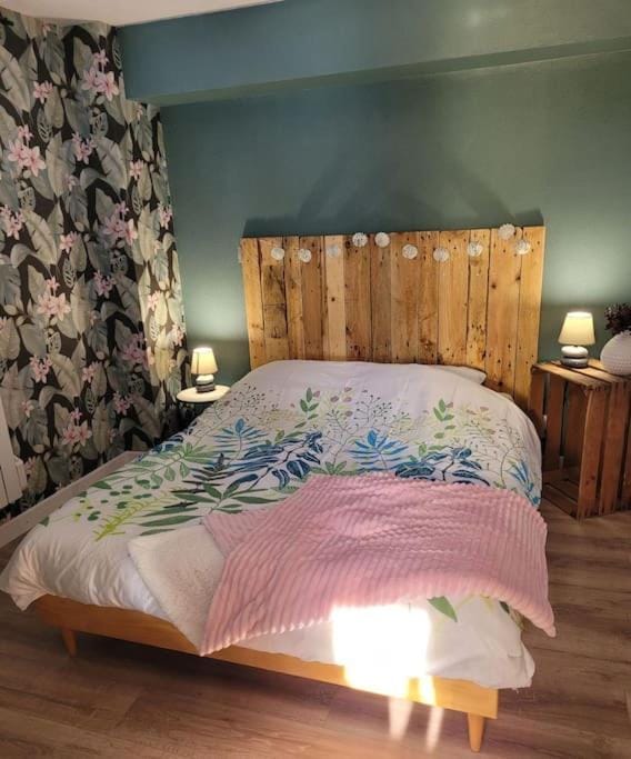 Bed, Bedroom, wardrobe