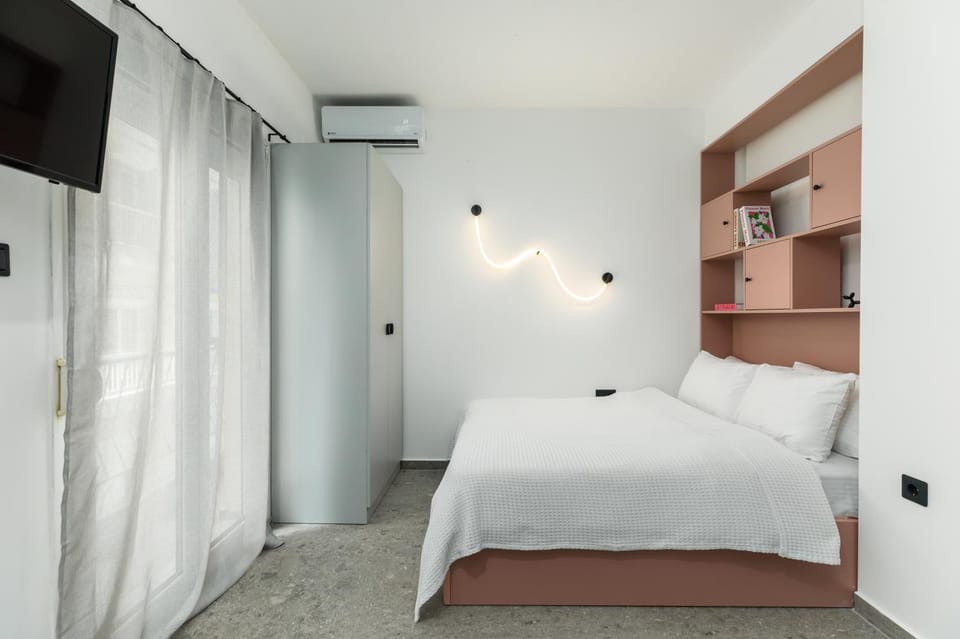Bedroom, air conditioner