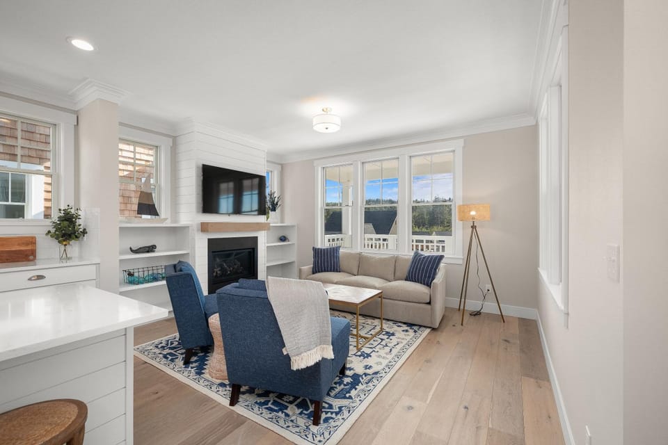 TV and multimedia, Living room, Seating area