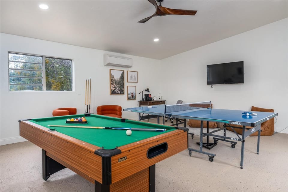 Vista Haven with stunning views/hot tub/mini golf House in Oakhurst