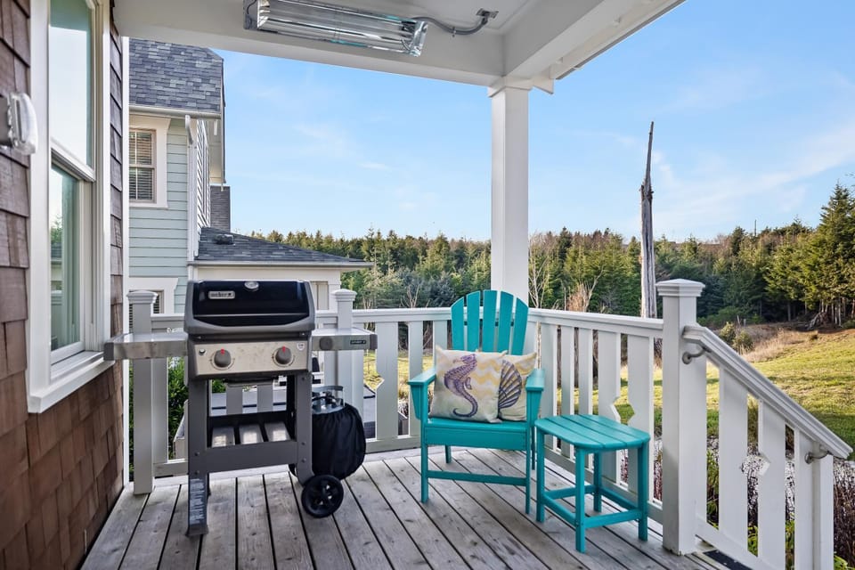 Patio, Day, Natural landscape, BBQ facilities, View (from property/room)