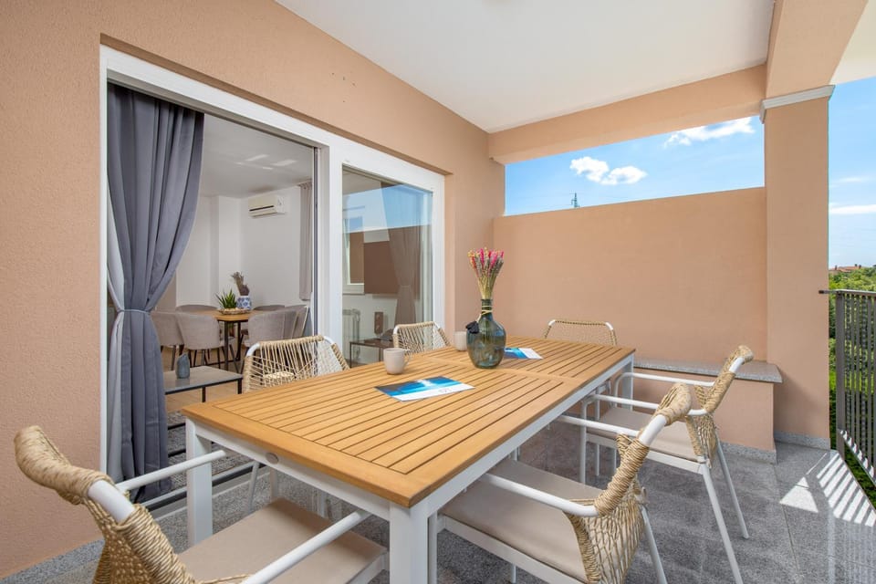 Day, View (from property/room), Balcony/Terrace, Seating area