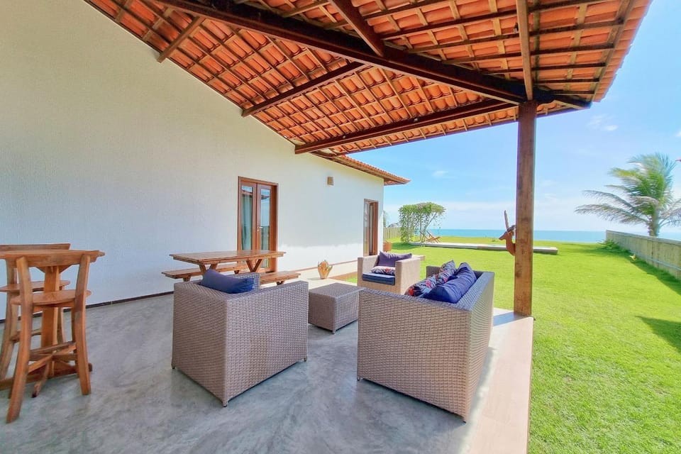 Balcony/Terrace, Area and facilities