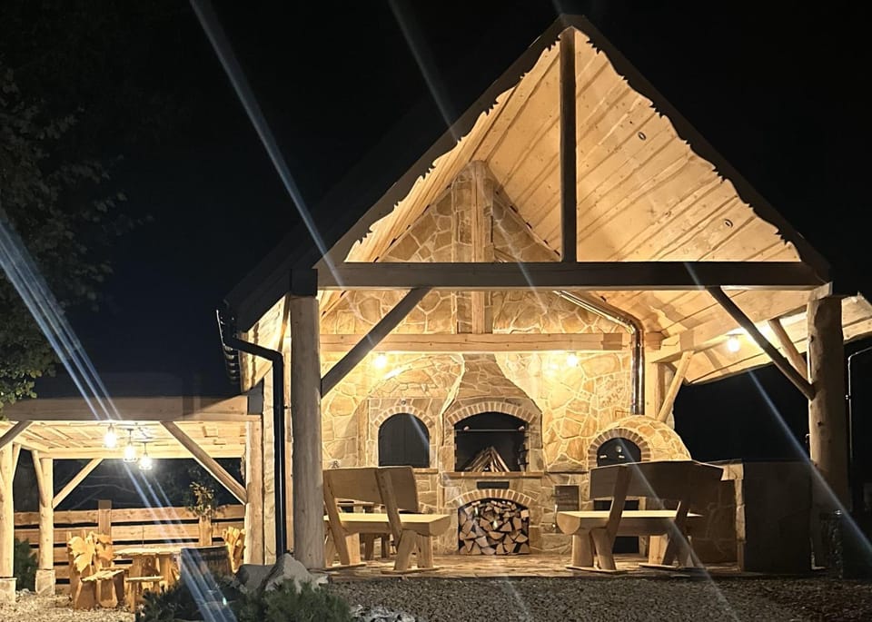 Patio, Night, BBQ facilities