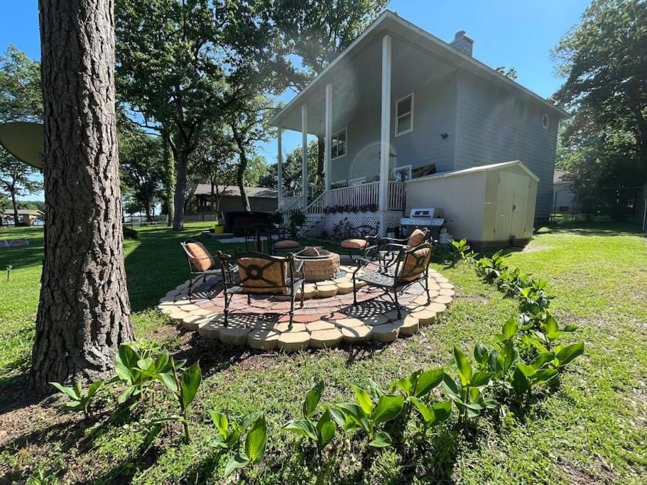 SERENITY Lakehouse House in Payne Springs