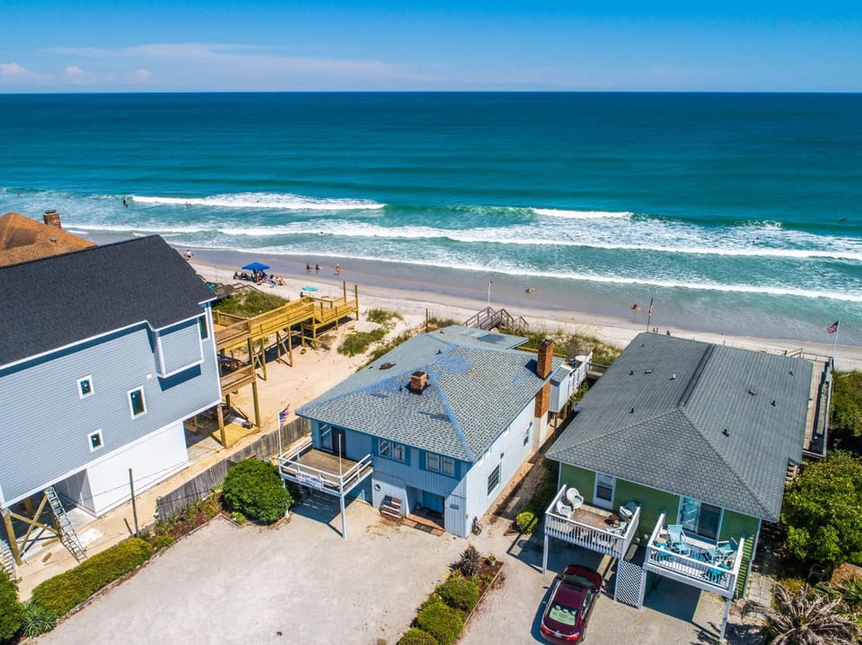Property building, Bird's eye view, Beach, Sea view, Parking