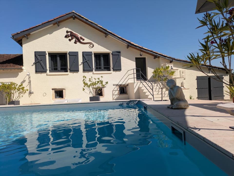 Property building, Pool view
