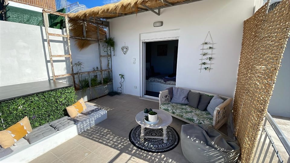 Small Oasis-Über den Dächern von Athen Apartment in Athens