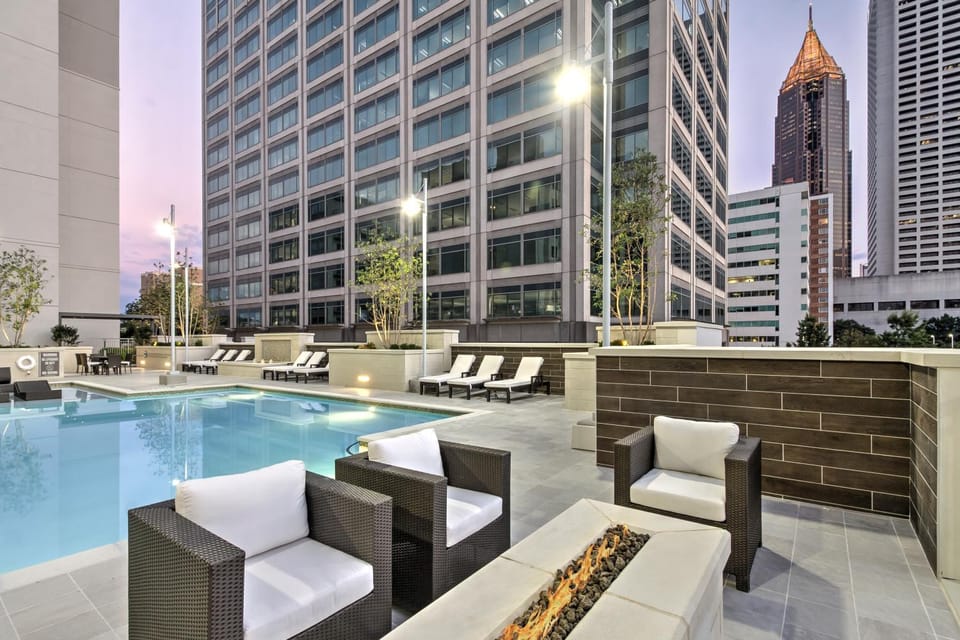 Swimming pool, Swimming pool, fireplace