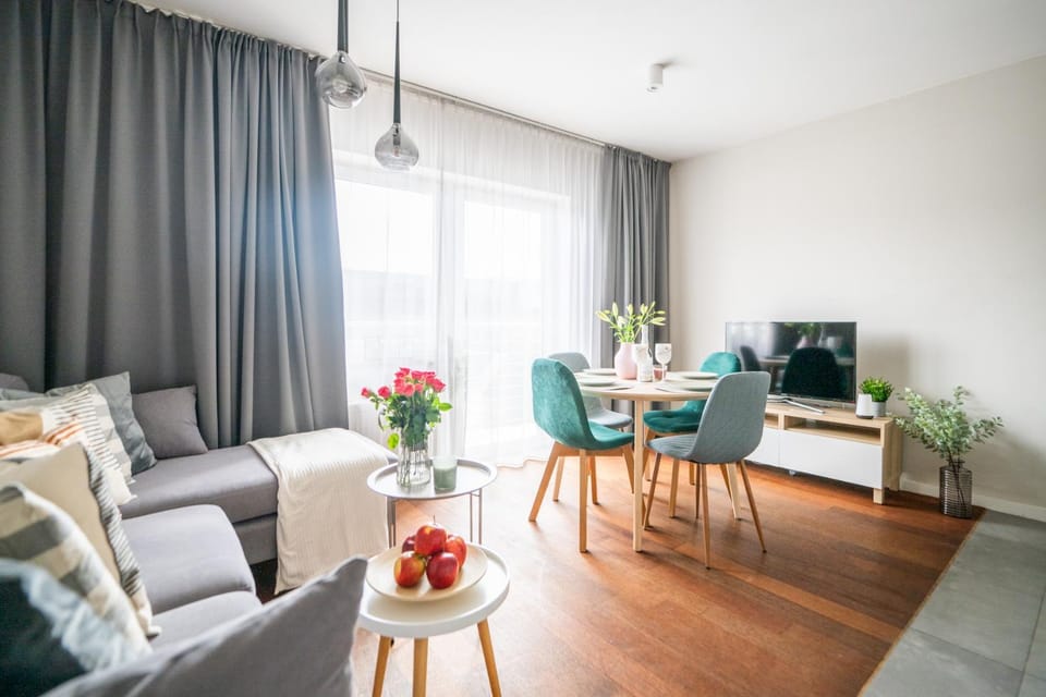 TV and multimedia, Living room, Dining area